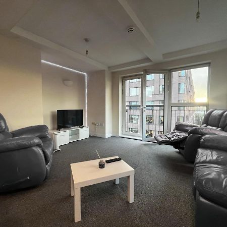 City View Spacious 2 Bed Apartment 2 Bathrooms Manchester Dış mekan fotoğraf