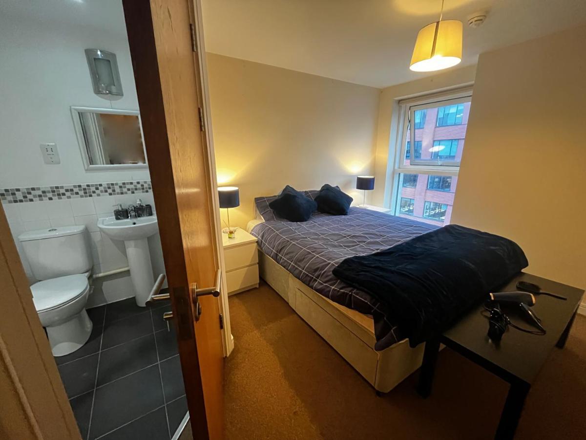 City View Spacious 2 Bed Apartment 2 Bathrooms Manchester Dış mekan fotoğraf